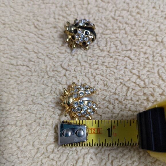 Vintage Petite Rhinestone/Goldtone Ladybug Brooches -Scatter Pins - Picture 14 of 16